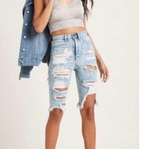 High waisted Bermuda shorts